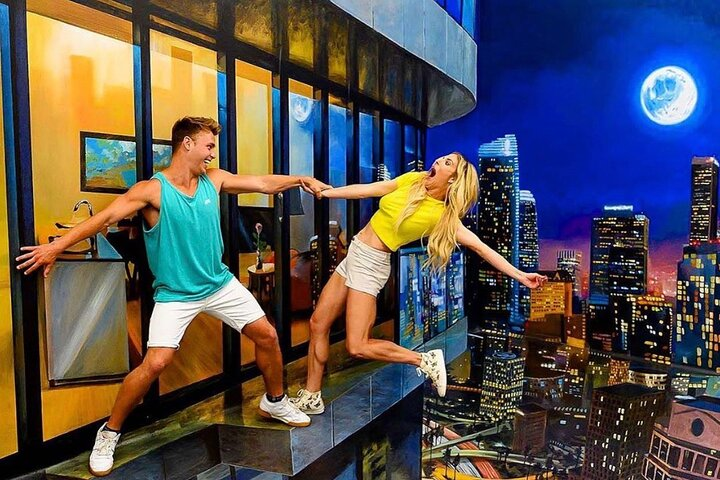 Step into a world where perception meets playfulness with mind-bending installations that challenge reality and ignite laughter—perfect for unforgettable moments with friends and family.